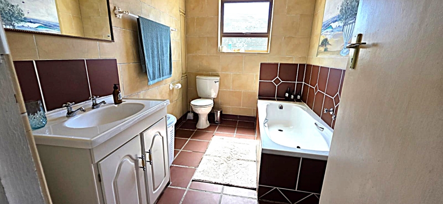 4 Bedroom Property for Sale in Vermont Western Cape